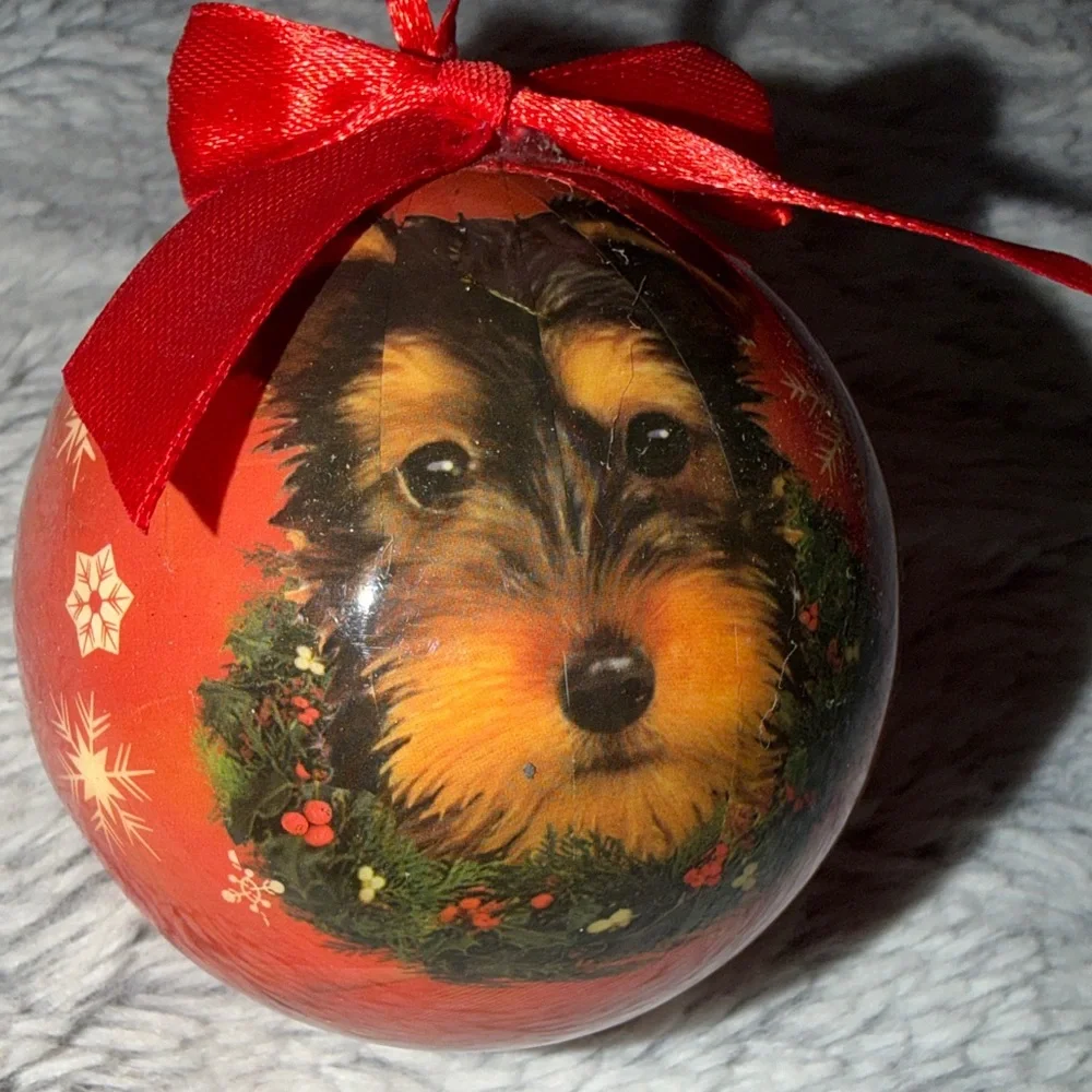 E&S Pets celebrate holidays